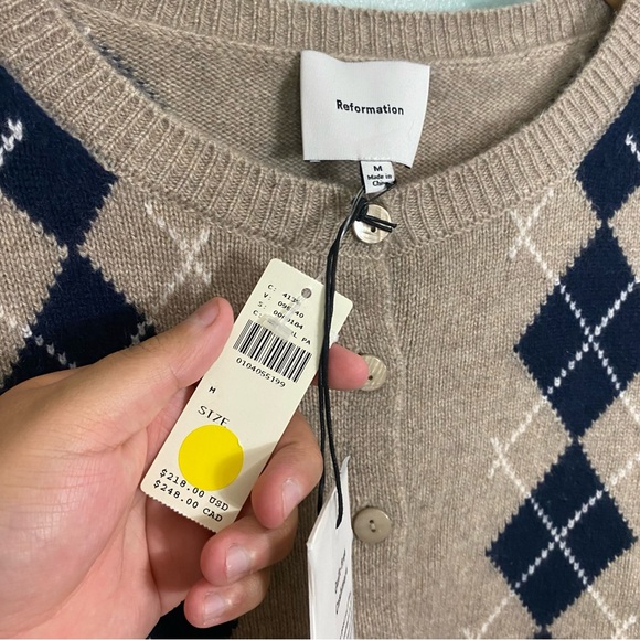 Reformation Clara Cashmere Cardigan Sweater Argyle Plaid Medium Brown FLAWED - Picture 5 of 7
